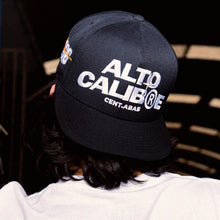 Cargar imagen en el visor de la galería, Gorra &quot;ALTO CALIBRE&quot;
