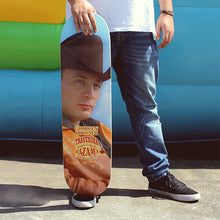 Cargar imagen en el visor de la galería, GALLO DE ORO SKATEBOARD
